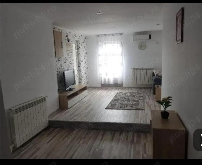 Apartament cu 2 camere semidecomandat în Central