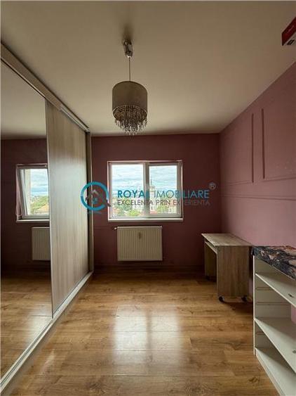 Apartament cu 3 camere decomandat, mobilat în Ultracentral