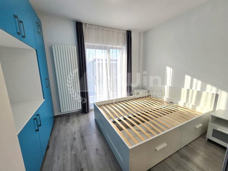 Apartament cu 4 camere semidecomandat, mobilat în Gruia