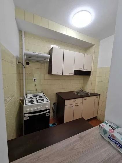 Garsonieră semidecomandată în Titan