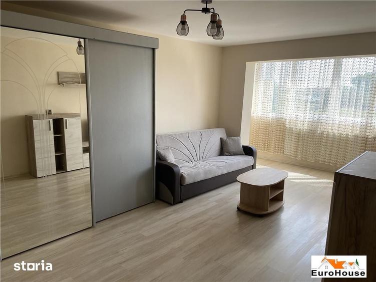 Apartament cu 3 camere decomandat în Ampoi 2