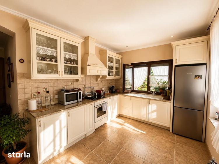 Casă cu 4 camere cu Teren 1000 Mp în Remetea Mare