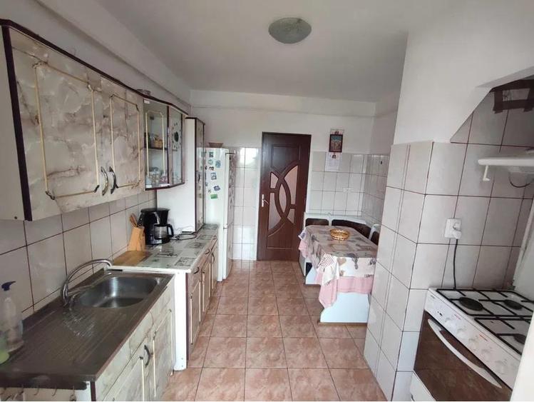 Apartament cu 2 camere decomandat în Radu Negru