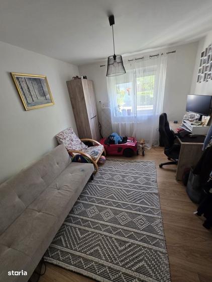 Apartament cu 3 camere decomandat în Ciupercenii Noi