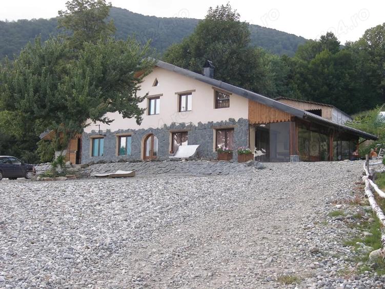 De vanzare Cabana in Carpatii Meridionali, langa Lacul Poiana Rusca, Teregova. - 6