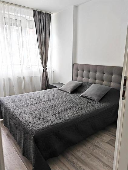 Apartament cu 2 camere decomandat în P-ța Universității