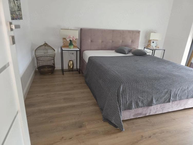 Casă cu 5 camere cu Teren 150 Mp în Subcetate
