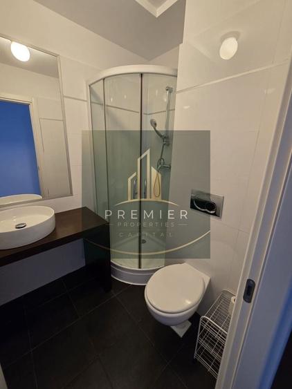 Apartament cu 4 camere decomandat în Herăstrău