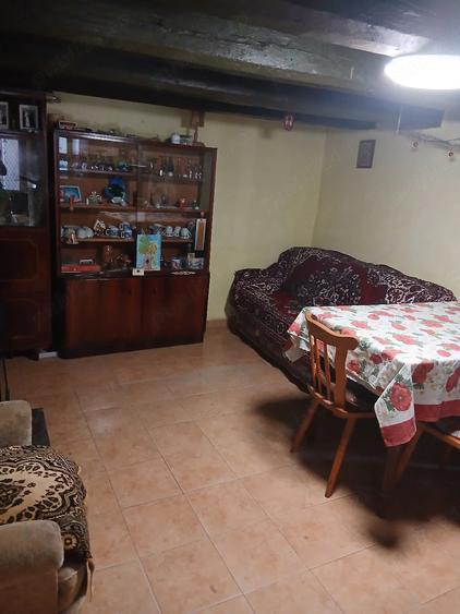 Casă cu 4 camere cu Teren 1618 Mp în Chirpăr