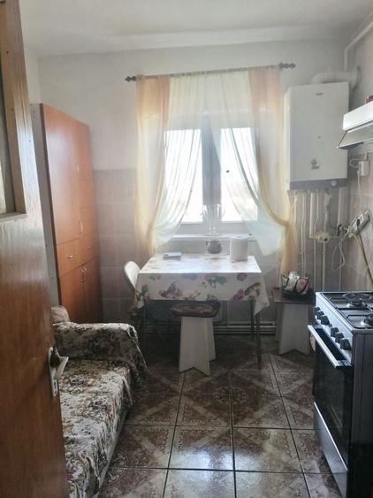 Apartament cu 2 camere decomandat în Exterior Vest