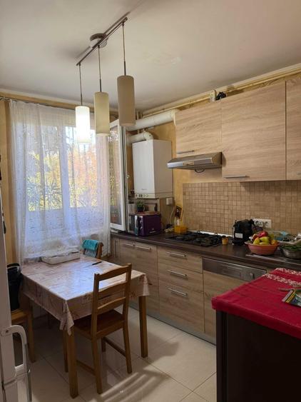 Apartament cu 2 camere decomandat în Drumul Găzarului