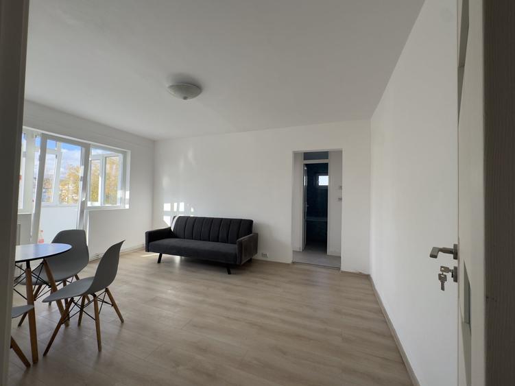 Apartament cu 2 camere semidecomandat, mobilat în Alecu Russo