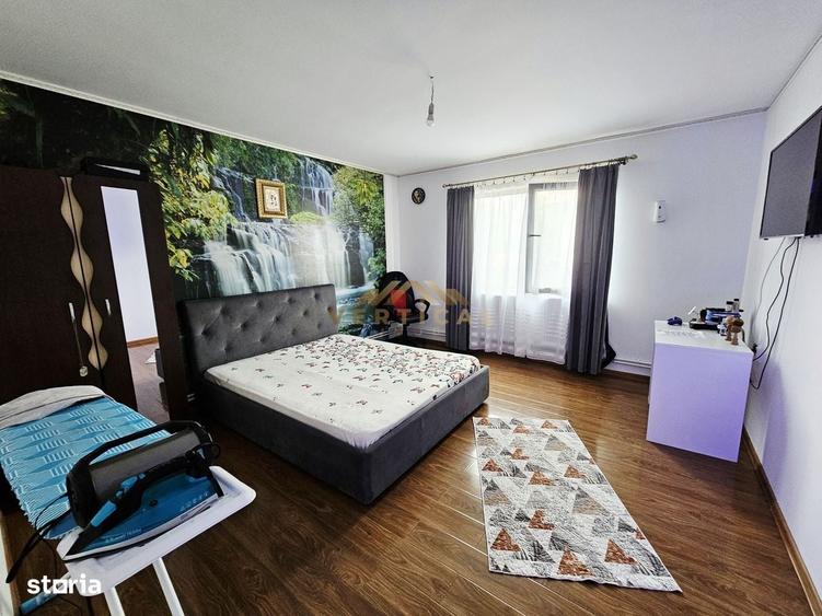 Casă cu 4 camere în Dobreni