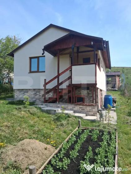 Casă cu 2 camere cu Teren 595 Mp în Câmpenești