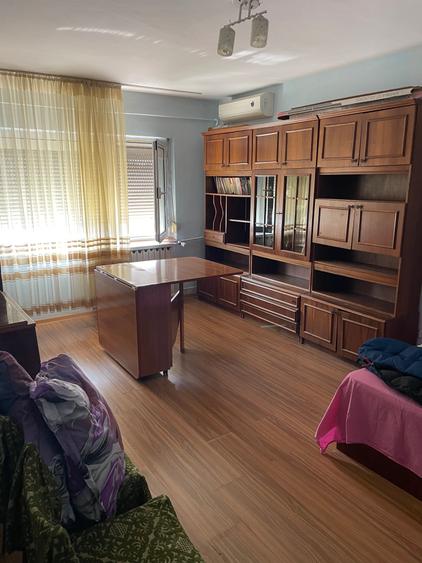 Apartament cu 2 camere decomandat în Exterior Vest