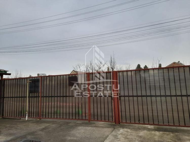 Casă cu 3 camere cu Canalizare în Central