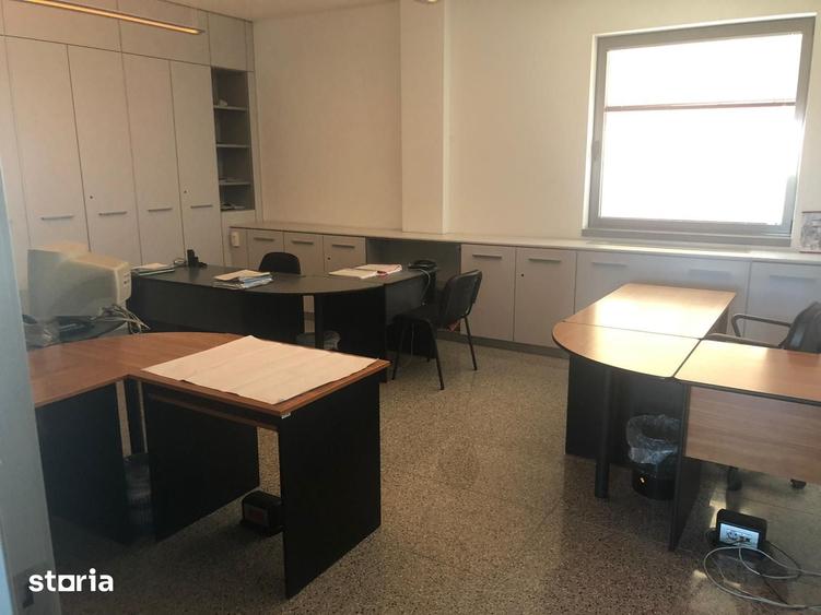 Spațiu comercial, de 32,729 mp, în Central