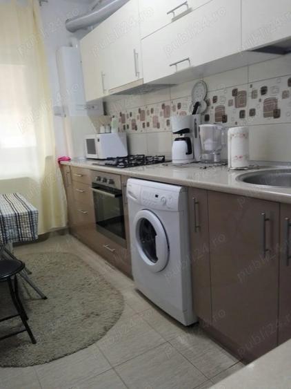 Garsonieră decomandată în Titan
