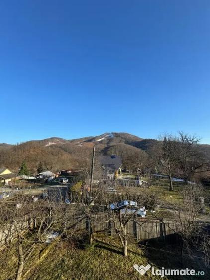 Casă cu 4 camere cu Teren 1000 Mp în Firiza