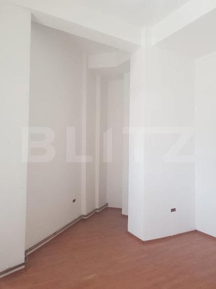 Spațiu comercial, de 680 mp, în Central