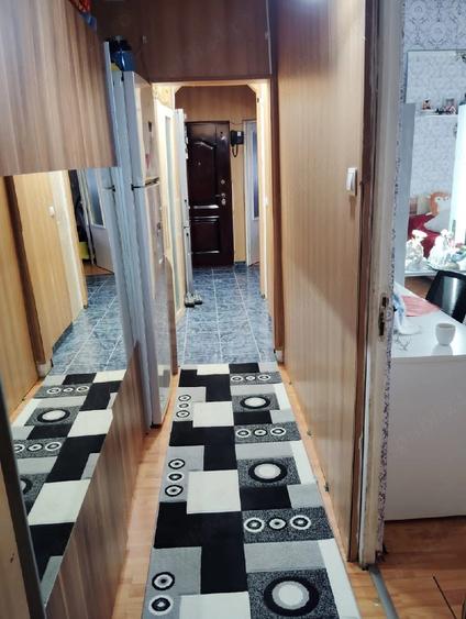 Apartament cu 3 camere nedecomandat în Rogerius