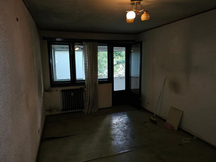 Apartament cu 3 camere decomandat în Militari