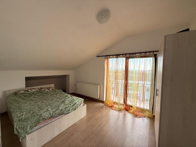 Apartament cu 3 camere decomandat, mobilat în Cetate