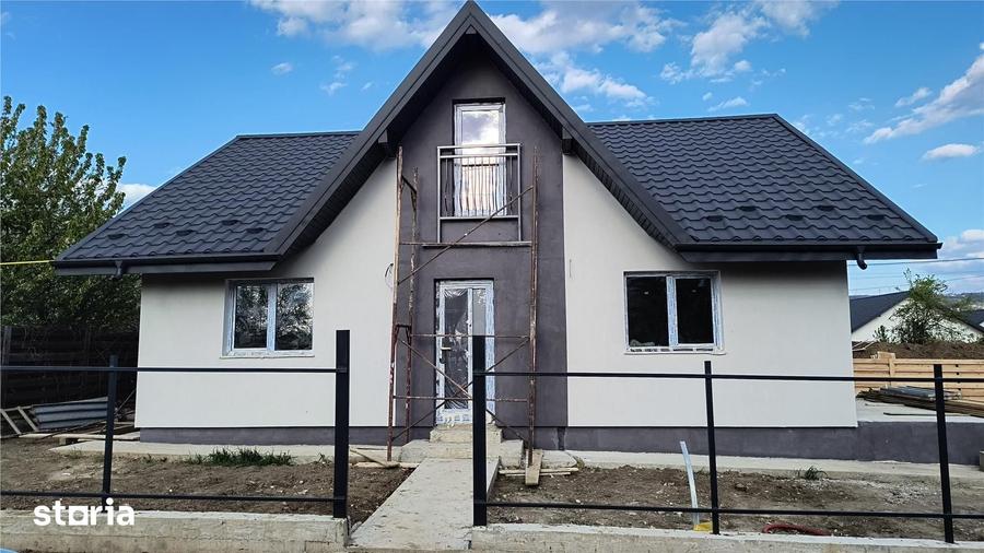Casă cu 3 camere decomandat cu Teren 500 Mp în Bârnova