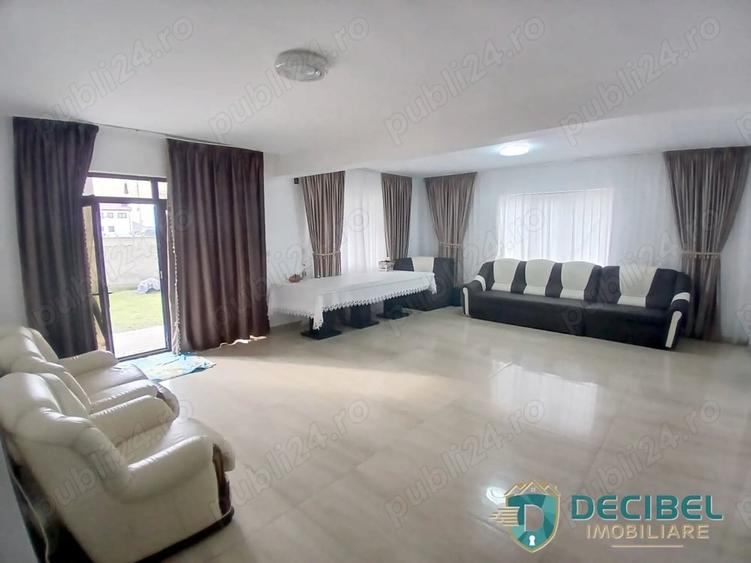 Casă cu 6 camere cu Teren 300 Mp în Est