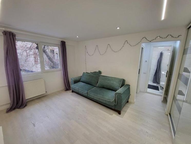 Apartament cu 2 camere decomandat, mobilat în Calea Victoriei