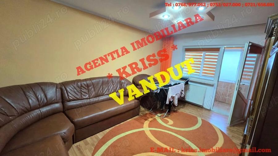 Apartament cu 4 camere decomandat în Găvana