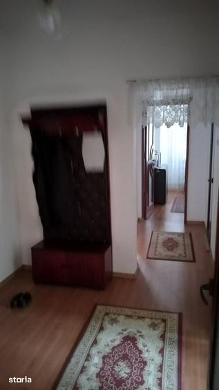 Apartament cu 3 camere decomandat în Țiglina 3