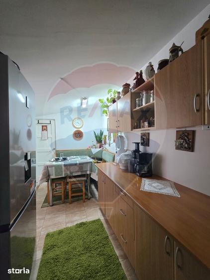 Casă cu 3 camere cu Teren 197 Mp în Central