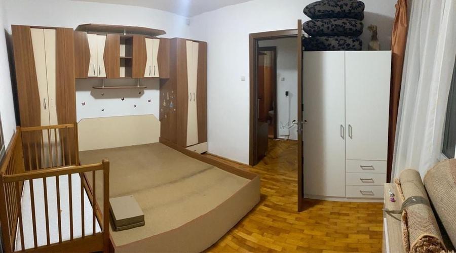 Apartament cu 3 camere în Pandurilor