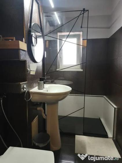 Apartament cu 4 camere decomandat în Rădăuți