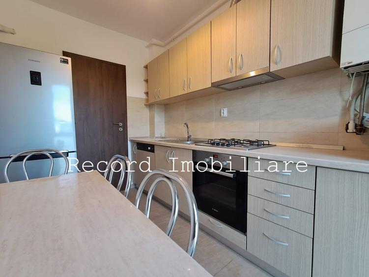 Apartament cu 3 camere semidecomandat în Bună Ziua