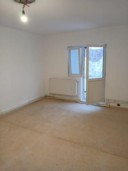 Apartament cu 4 camere în Ultracentral