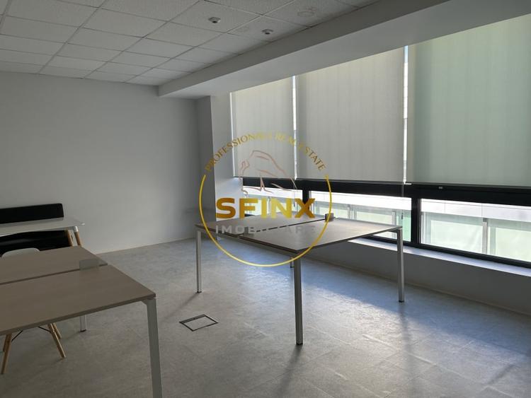 Birou, de 1,452 mp, în Regie