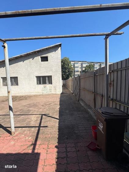 Spațiu comercial, de 94 mp, în Rovine