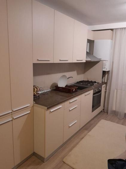 Apartament cu 2 camere semidecomandat, mobilat în Complex Studențesc