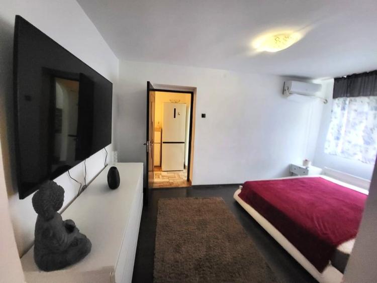 Apartament cu 2 camere semidecomandat în Podu Roș
