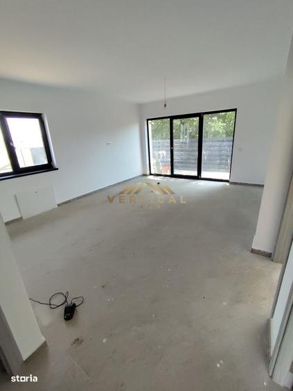 Casă cu 3 camere în Berceni
