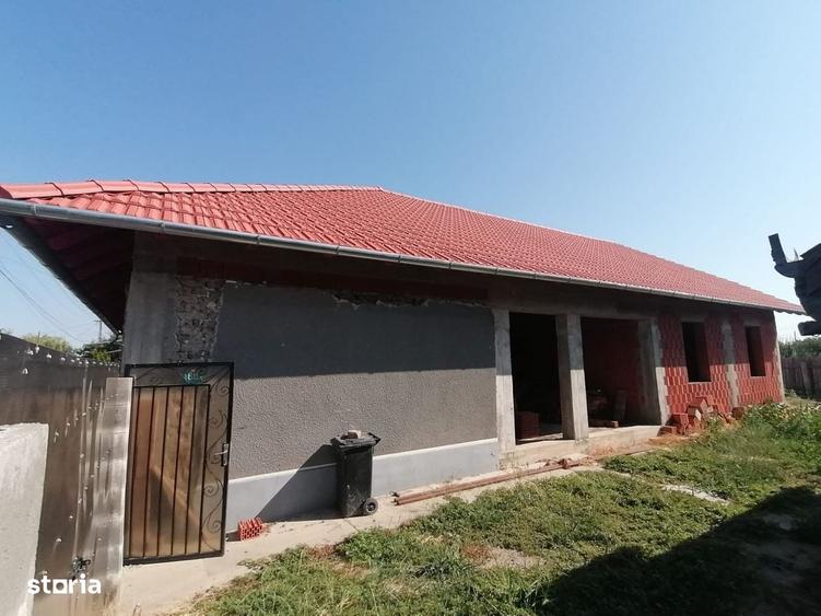 Casă cu 4 camere în Țipar