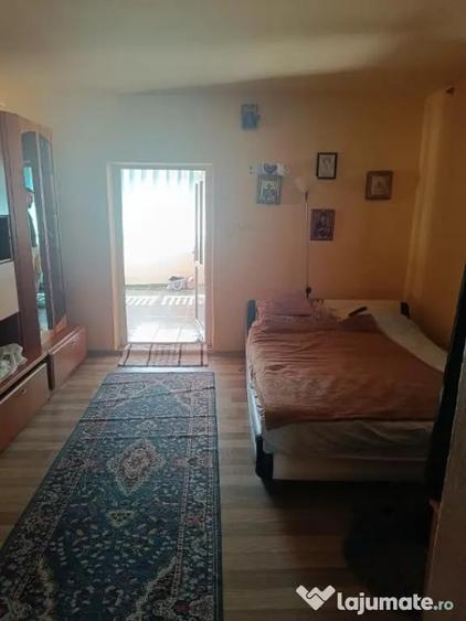 Casă cu 5 camere cu Teren 4925 Mp în Lechința