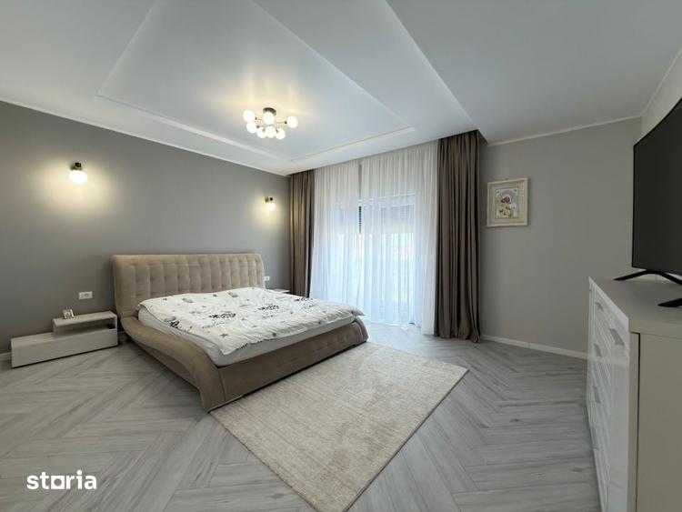 Casă cu 4 camere cu Teren 275 Mp în Central
