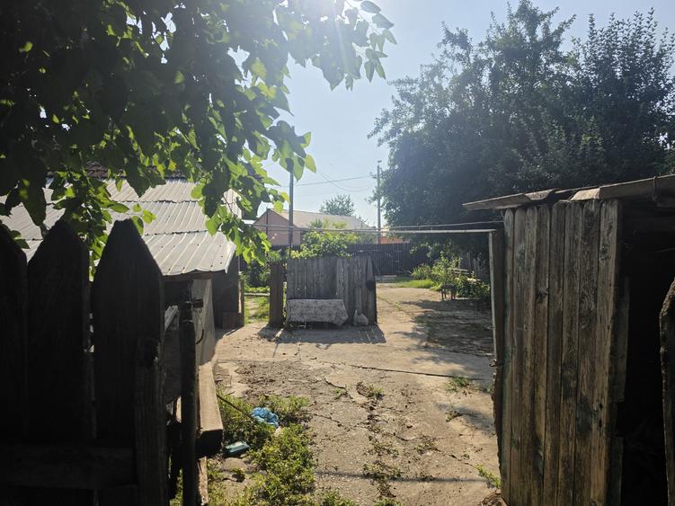 Casă individuală cu 2 camere cu Teren 1100 Mp în Găneasa