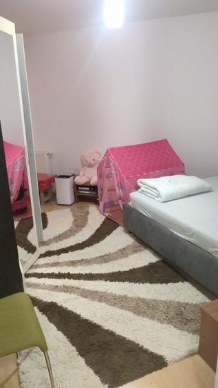 Apartament cu 3 camere decomandat în Bartolomeu
