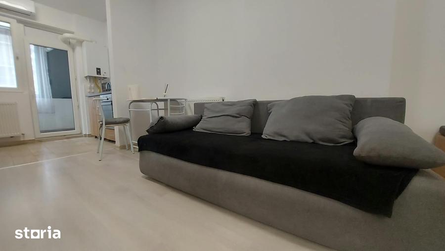 Apartament cu 2 camere în Apărătorii Patriei