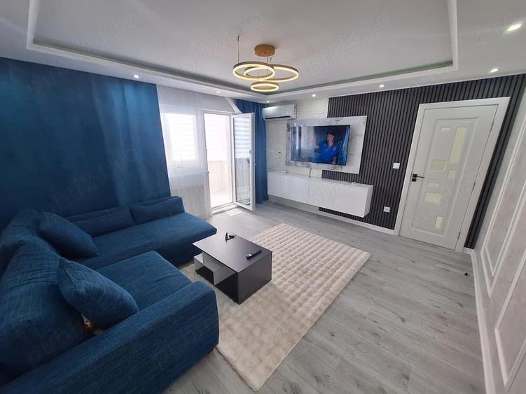 Apartament cu 3 camere semidecomandat în Dâmbovița