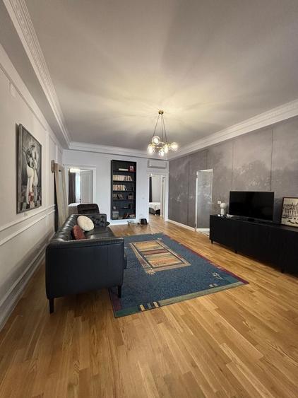 Apartament cu 4 camere în Calea Victoriei
